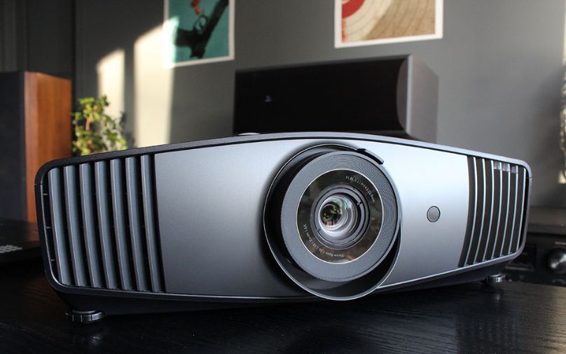 True 4K UHD Projector with 100% DCI-P3/Rec.709 and HDR-PRO| W5700